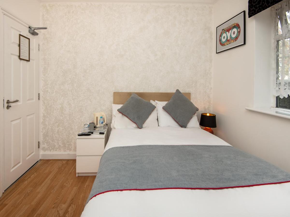 ווינדזור Oyo Vale Lodge מראה חיצוני תמונה